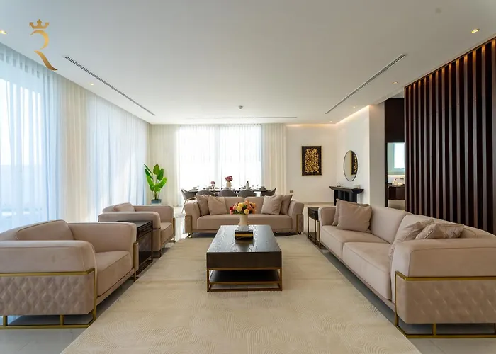 Aquira 5Br Villa - Stylish Family Escape