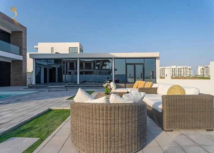Aquira 5Br Villa - Stylish Family Escape
